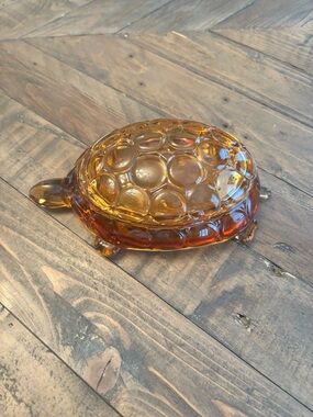 Vintage Westmoreland Amber Glass Turtle
